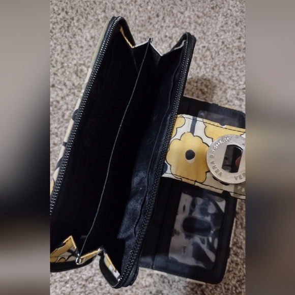 Vera Bradley purse style wallet w/ lock closure - Picture 5 of 10